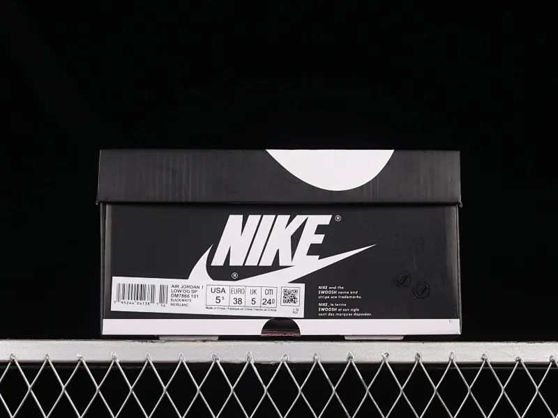 All categories Air Jordan Jordan series basketball shoes Air Jordan 1 Low Travis Scott x Air Jordan 1 Low OG AJ1 Joe 1 black and white panda reverse inverted hook joint casual sports basketball shoes DM7866-101
